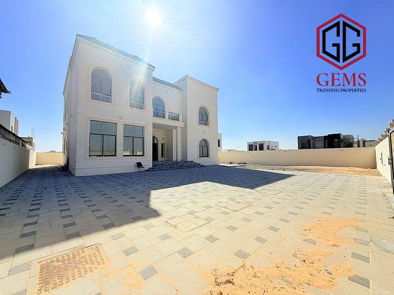 MODERN DESIGN | SPACIOUS LAYOUT | MAID ROOM