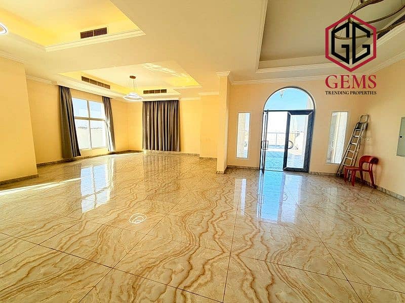 MODERN DESIGN | SPACIOUS LAYOUT | MAID ROOM