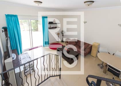 Furnished 2BR Townhouse with Pool View Furnished 2BR Townhouse with Pool View