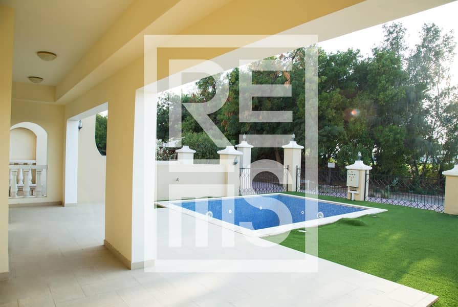 4BR Townhouse with Private Swimming Pool 4BR Townhouse with Private Swimming Pool