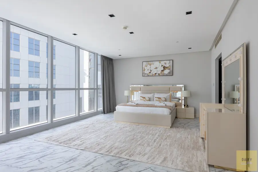 HUGE 3BR Luxury Apartment with Billiards & Air Hockey | Dubai Marina