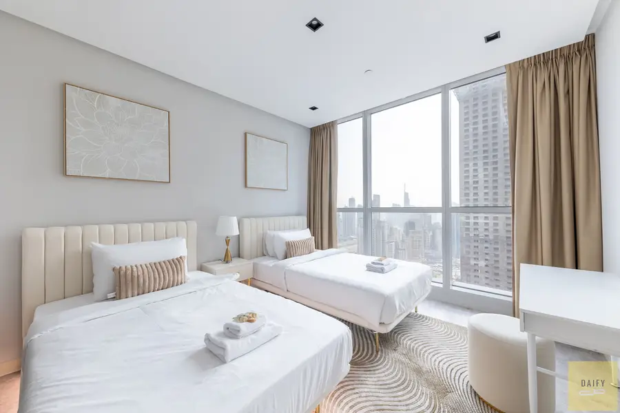 HUGE 3BR Luxury Apartment with Billiards & Air Hockey | Dubai Marina