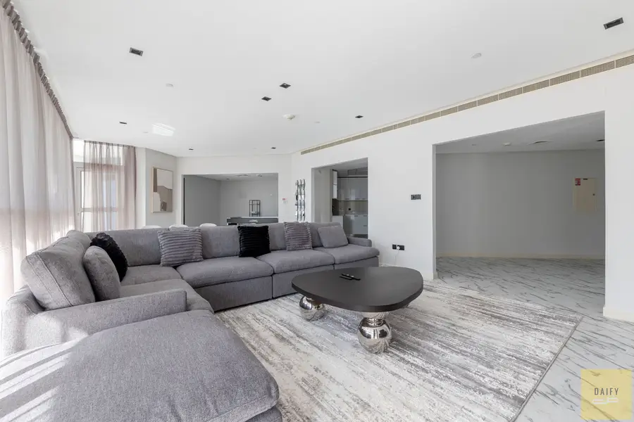 HUGE 3BR Luxury Apartment with Billiards & Air Hockey | Dubai Marina