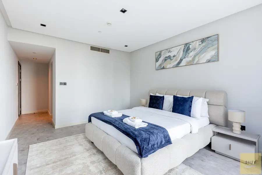 HUGE 3BR Luxury Apartment with Billiards & Air Hockey | Dubai Marina