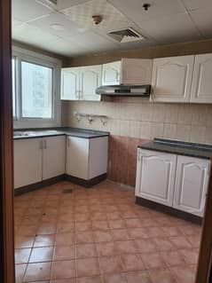 شقة جاهزة للسكن، غرفة نوم واحدة مع شرفة للبيع