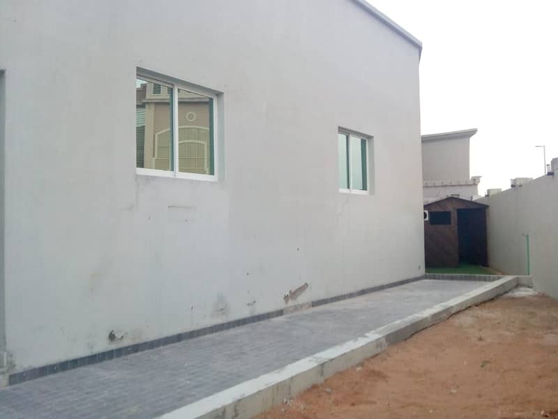 Grate 2 bedroom with maid room privet entrance -privet front yard -close to Etihad plaza in kca