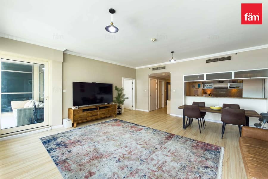 Large Layout | Marina Facing | Modern Upgrades Large Layout | Marina Facing | Modern Upgrades