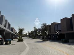 Stunning Townhouse | Lush Greenery | Ready to Move