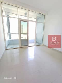 شقة فاخرة غرفتين وصالة مع شرفة | صالة رياضية ومسبح | إيجار ثابت لمدة 3 سنوات | مبنى عائلي فاخر