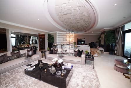 Luxurious Dream Home With Stunning Views Luxurious Dream Home With Stunning Views