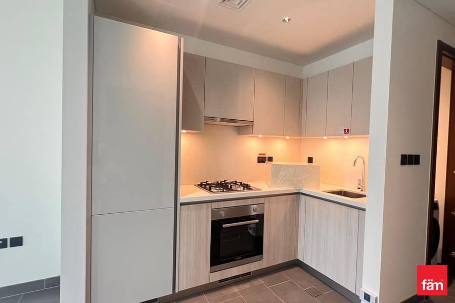 2 Bathrooms 1.5 Bedrooms Chiller Free - Image 7