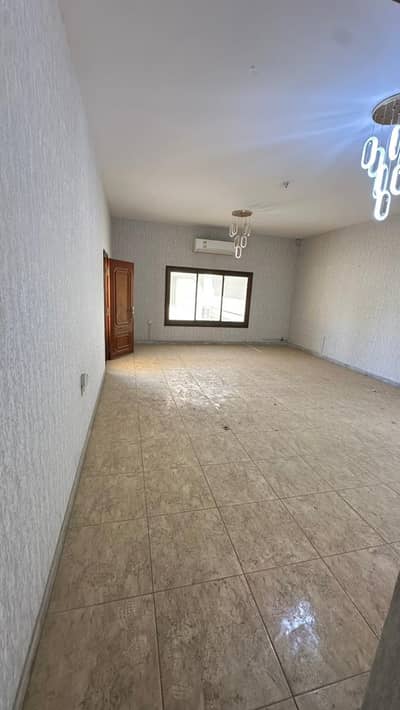 9 Bedroom Villa for Rent in Al Rumaila, Ajman - WhatsApp Image 2026-02-21 at 2.15. 51 AM. jpeg 9 Bedroom Villa for Rent in Al Rumaila, Ajman - WhatsApp Image 2026-02-21 at 2.15. 51 AM. jpeg