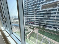 شقة في برج سكاي كورتس B،أبراج سكاي كورتس،مجمع دبي لاند ريزيدنس 1 غرفة 600000 درهم - 14361704