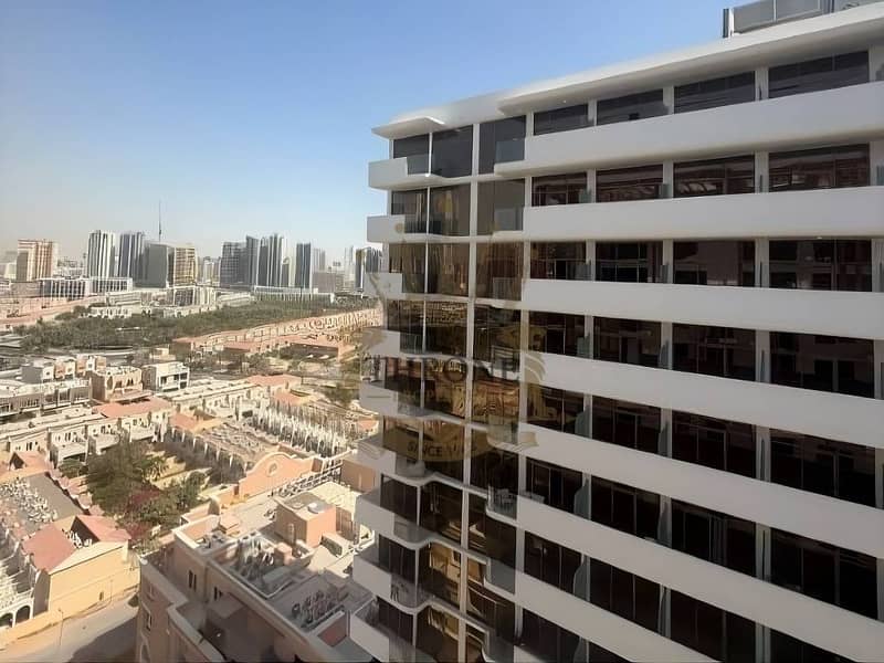 3 BHK | Pool &Jaccuzi | High ROI | High Floor 3 BHK | Pool &Jaccuzi | High ROI | High Floor