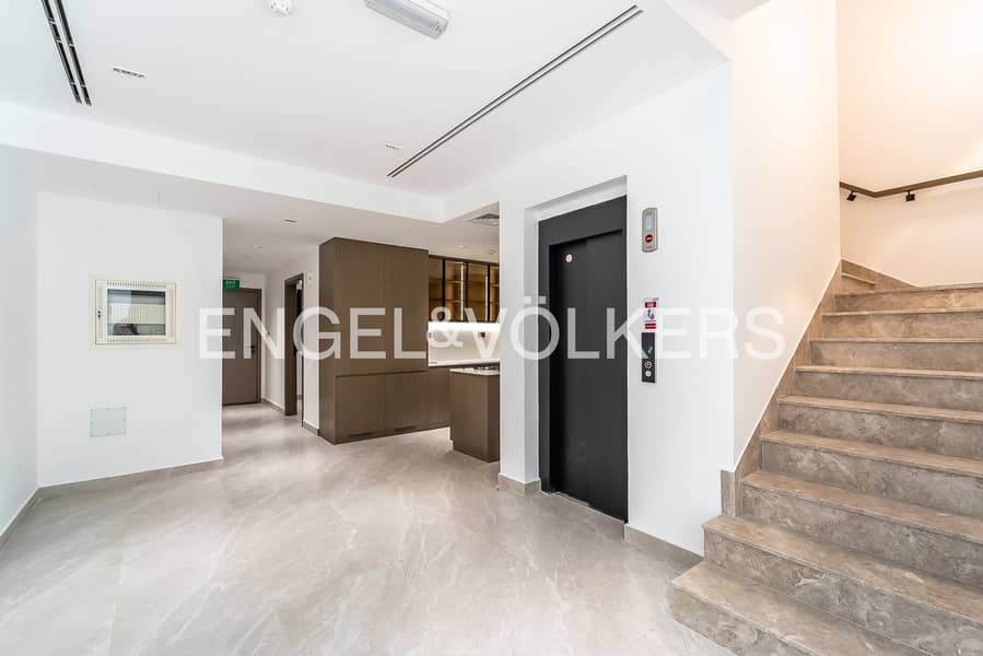 Brand New | Prime Location | Vacant Brand New | Prime Location | Vacant