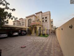 فيلا للبيع بالروضة شارع وسكة بالكهرباء والمياه ومكيفات وجه حجر مقابل مسجد خمس غرف ماستر 5 الاف قدم مربع