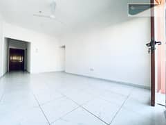 شقة في مبنى القاسمية،القاسمية 1 غرفة 26990 درهم - 14365899