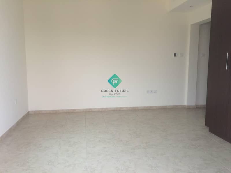 Ready to Move In | Middle Floor | JVT