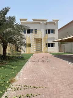 فيلا ايجار سنوي بالجرف عجمان مساحة كبيرة