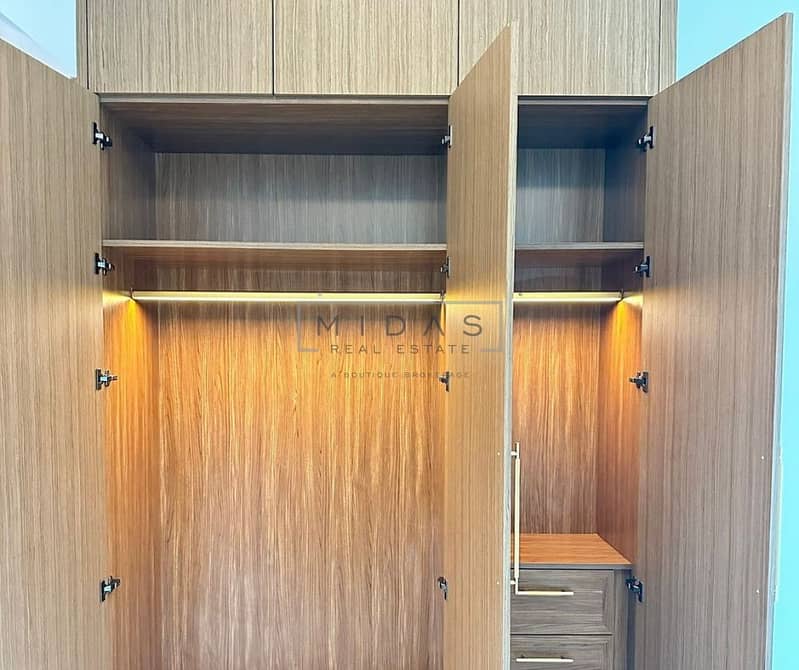 6 wardrobe 2. png