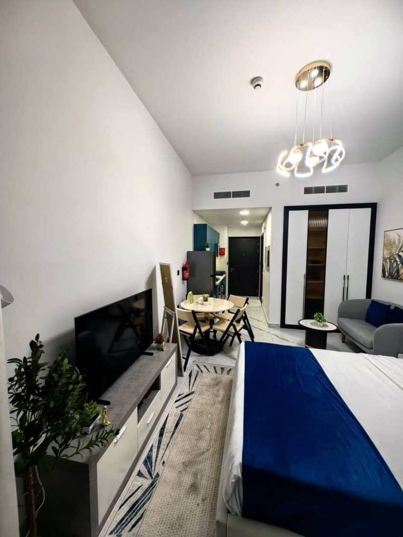 Elegant STUDIO in Opalz