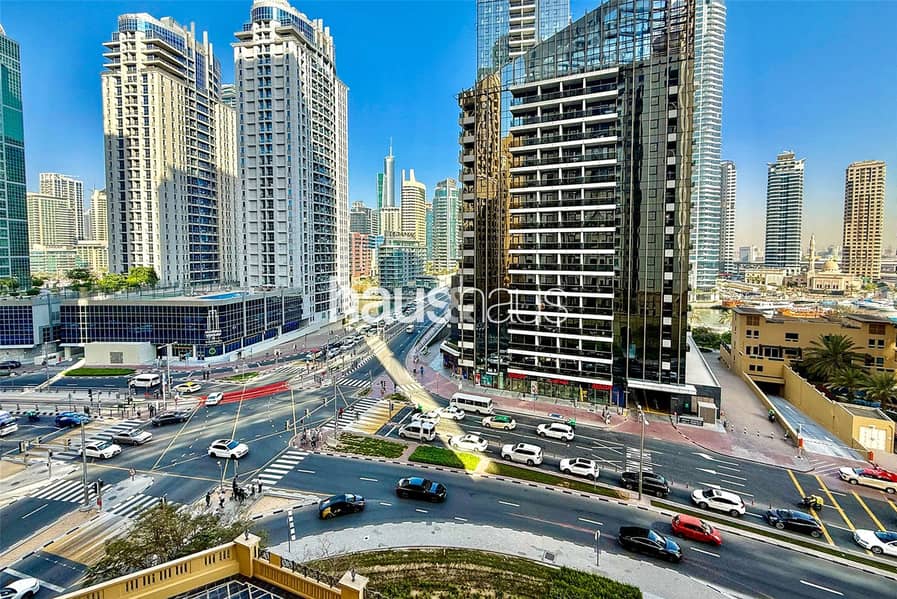 Vacant | Low Floor | Large Layout Vacant | Low Floor | Large Layout