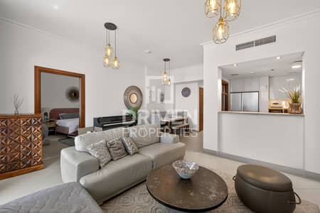 2 Bedroom Flat for Rent in Downtown Dubai, Dubai - In the Heart of the City | Furnished | Mall Access