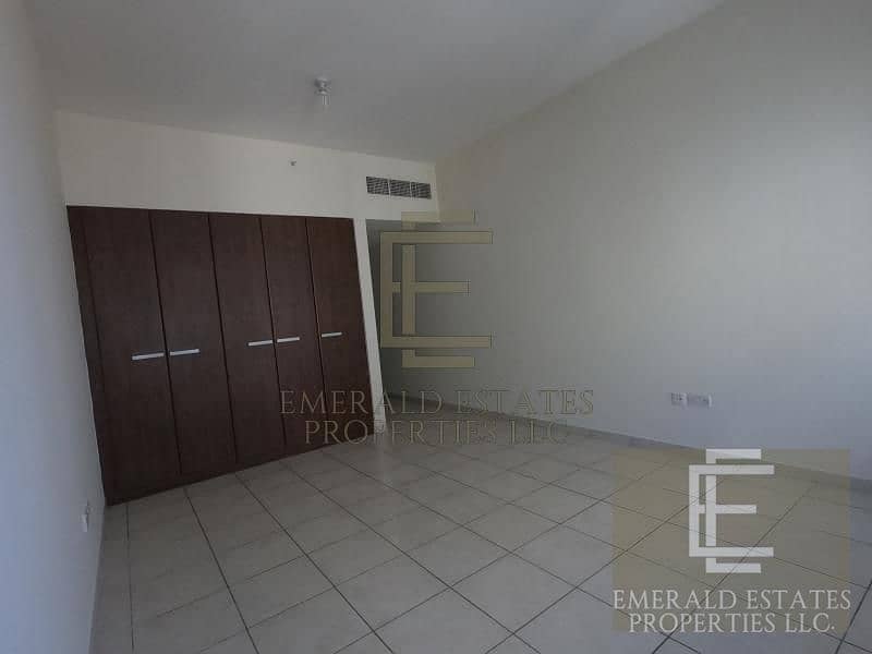 11 58e9eae4-574d-4e29-b623-fc0189bd6cf0-8810a8a0-e63f-44ae-83ae-8b6eaada72f8. png