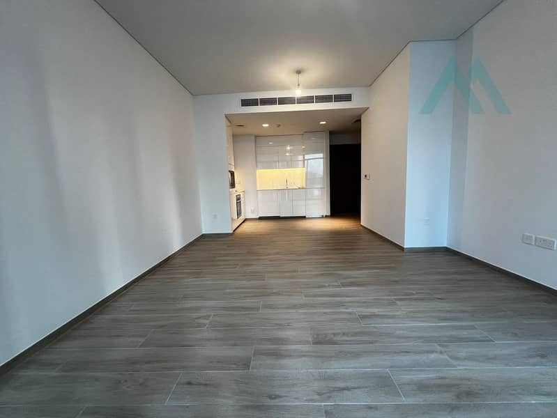 Elegant 1BHK | Partial Sea Views | Prime Location Elegant 1BHK | Partial Sea Views | Prime Location