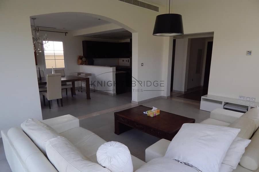 SPACIOUS AND BRIGHT VILLA FOR RENT