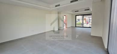 فيلا 5 غرف مع مصعد | مميزة بسعر ممتاز | تملك حر