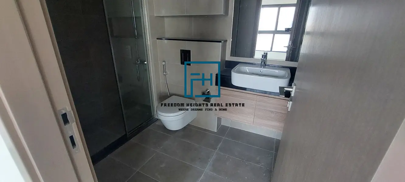 3 BR corner villa / Maidroom/ Brand new / for rent / Phase 4 - View 3