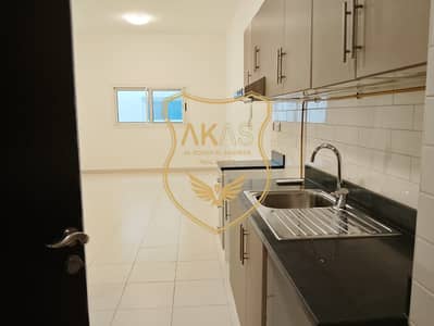 Studio zum zur Miete in Deira, Dubai - WhatsApp Image 2026-02-23 at 4.33. 27 PM. jpeg