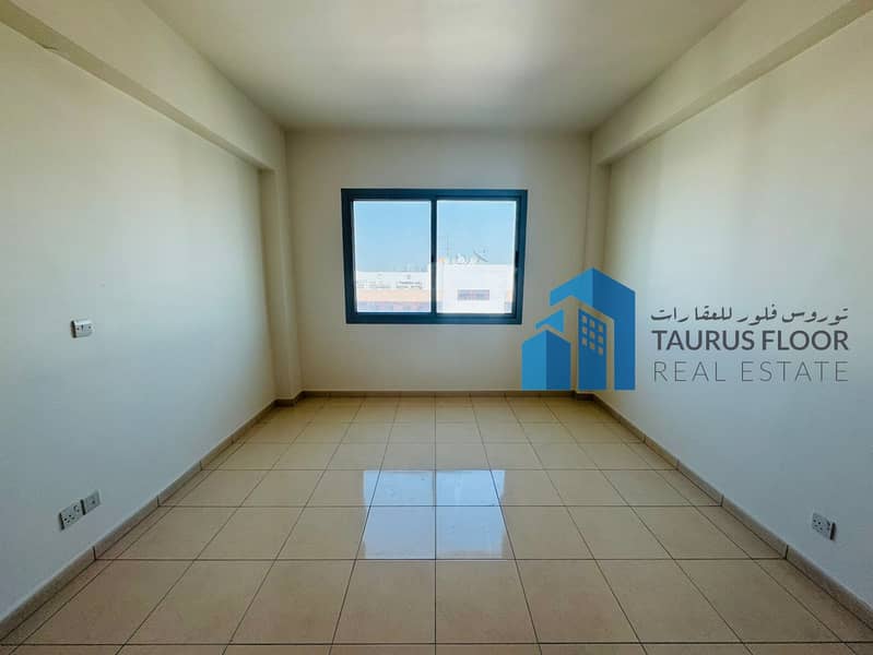 Chiller Free Renovated 3BHK+Maidroom Family Only Near Metro