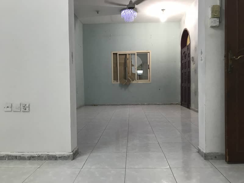 Villa for rent next to the muwaihat mosque opposite the academy location