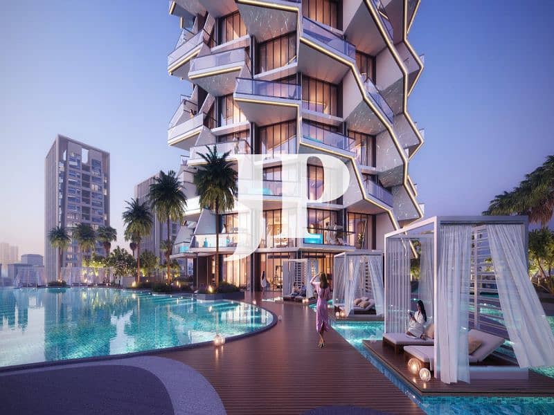 6 Exterior Royale 7. jpg