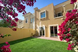 Single Row | Next to Pool | 2 Bed + Study