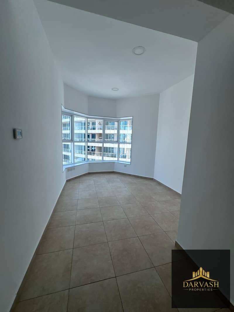 High Floor | Rented | Lake View | Close to Metro High Floor | Rented | Lake View | Close to Metro