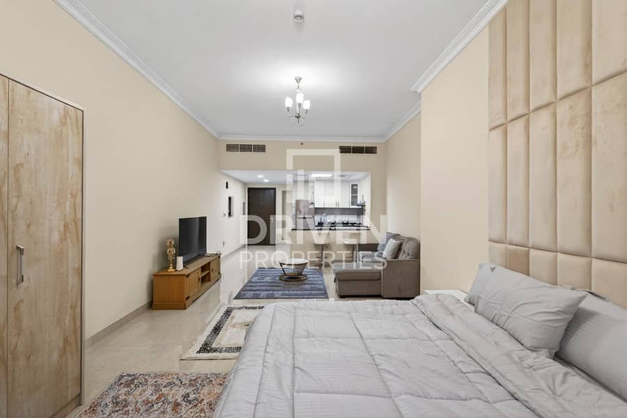 Huge Layout | Fully Furnished | Ready to move in