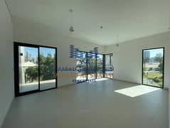 4 BHK Luxurious Apartment | Balcony | Parking Included | Maid Room