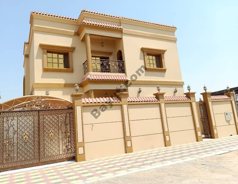 New personal building villa in a very privileged position close to all services