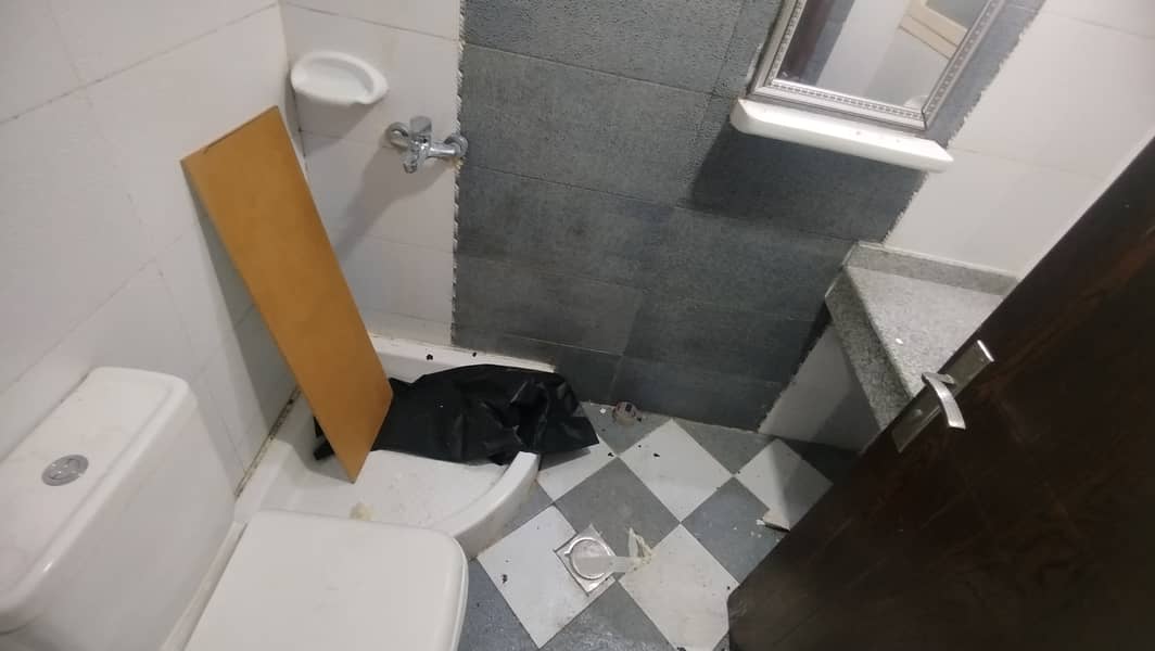 REASONABLE PRICE 1BHK LUXURY APT FAMILY BLD PRIME LOCATION WITH ALL FACILITIES