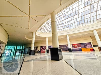 طابق تجاري  للايجار في القرية العالمية، دبي - 20250523_091059. jpg