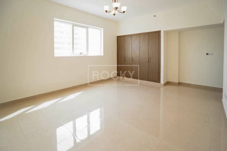 5 Unit no. 305 - WADI AL SAFA 58. jpg