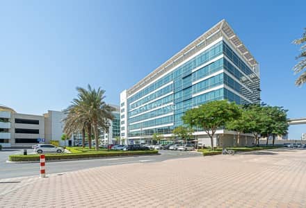 Office zum zur Miete in Sheikh Zayed Road, Dubai - Büro in Sheikh Zayed Road，Emaar Business Park，Emaar Business Park Building 2, 520125 AED - 14395581