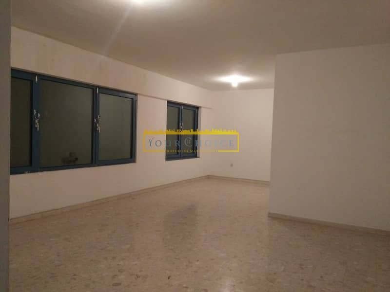 Family Sharing| Bright and Spacious 3 Bedrooms with Wardrobes for 70 Family Sharing| Bright and Spacious 3 Bedrooms with Wardrobes for 70