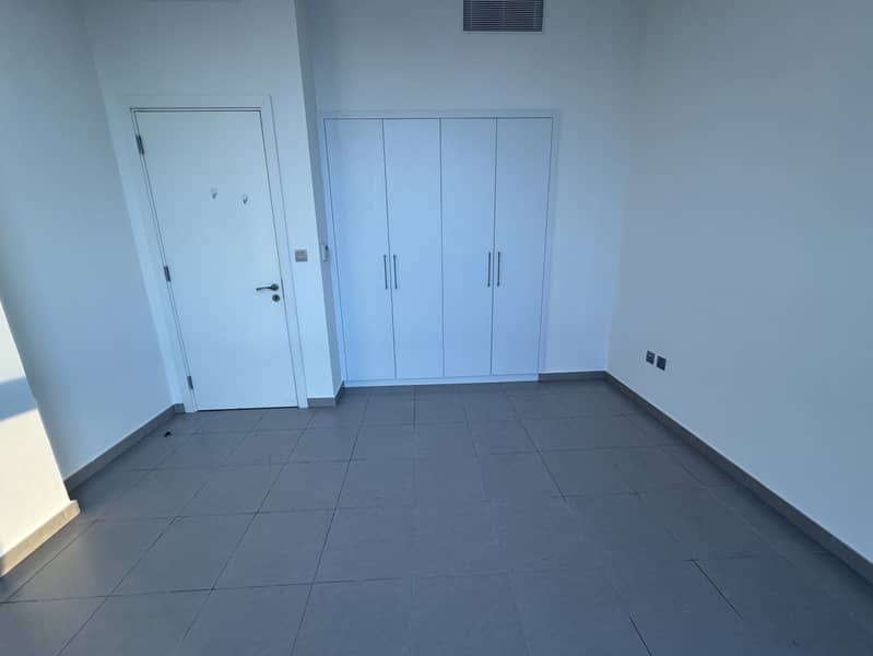 Vacant | Close To Pool & Park | 3 Bed + Maid | AR2