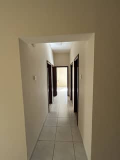 شقة في منطقة الرولة 2 غرف 34995 درهم - 14405670