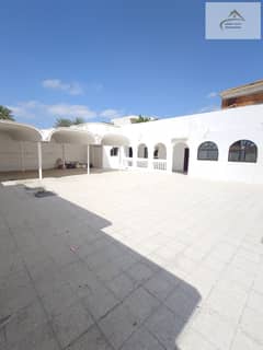 فیلا في الغافیة 9 غرف 129999 درهم - 14406687