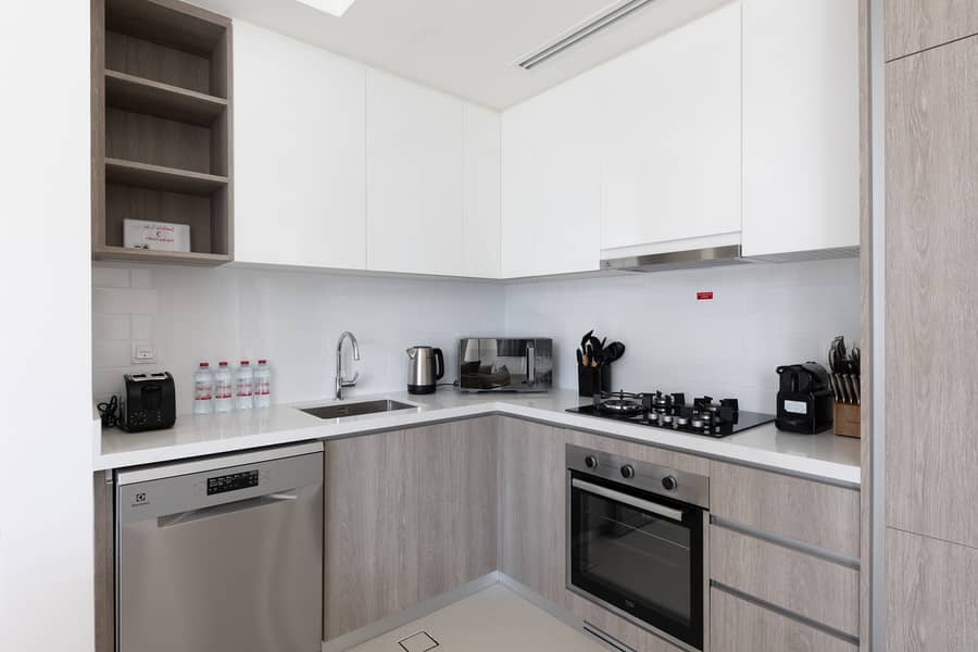 Bright 2BR Apartment near Marina Walk & JBR Beach | LIV - Image 7